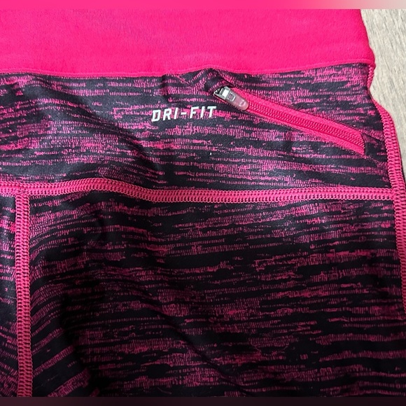 ✨New✨Nike: Women’s Dri-Fit Leggings- Size Small - Picture 4 of 9